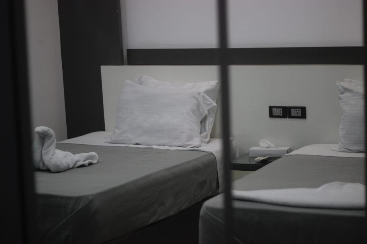 Hostel Azar Boutique *